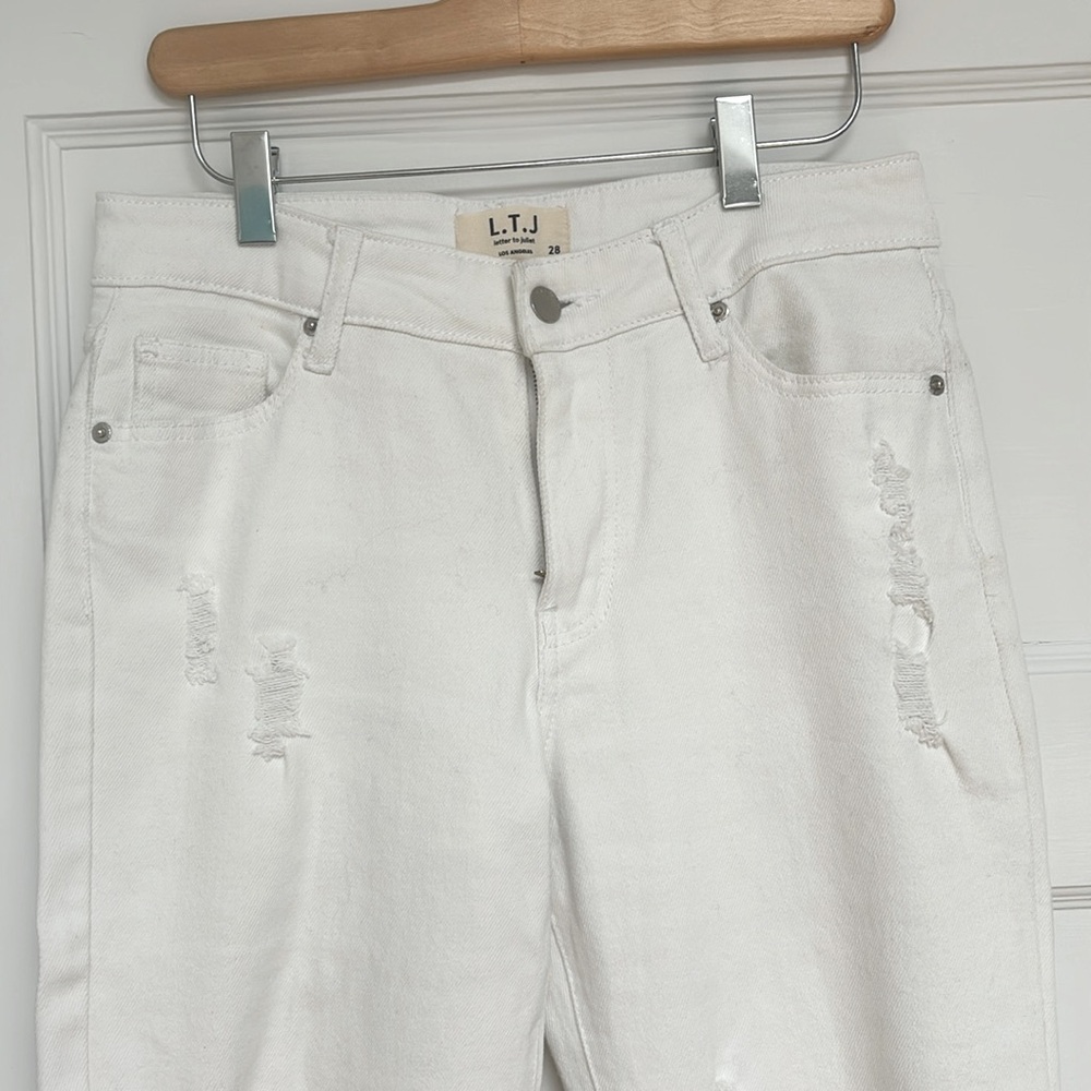 White Jeans size 28 from L.T.J Letter To Juliet L.A.